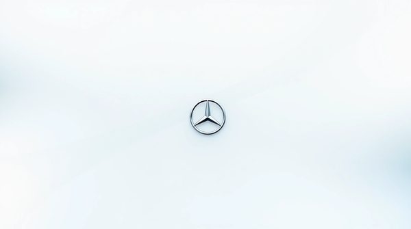 Découvrez l'assurance Mercedes bientôt disponible !