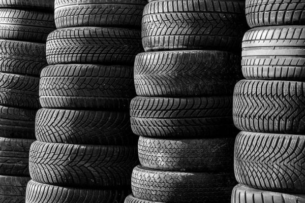 Les meilleuresOptions de pneus 4 saisons 245 45 18 pour votre voiture